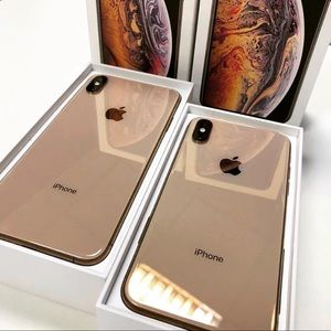 2 iPhone X’s Max 512 GB (unlocked) (Gold Edition)